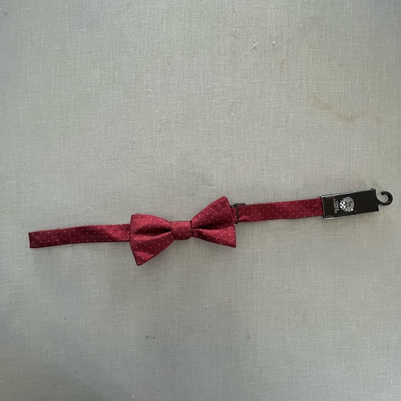 NWT Vince Camuto bow tie - pre-tied burgundy red silk men’s tie - Picture 2 of 6